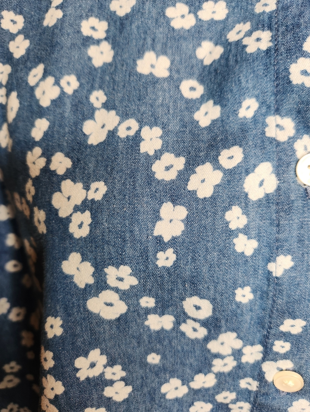 NEW Loft Blue Floral Chambray Button Down Shirt Size Medium - Picture 7 of 7